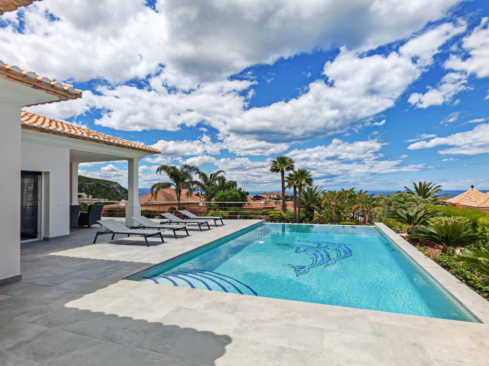 4 bedroom Villa for sale in Denia with pool garage - € 995,000 (Ref: 9841859)