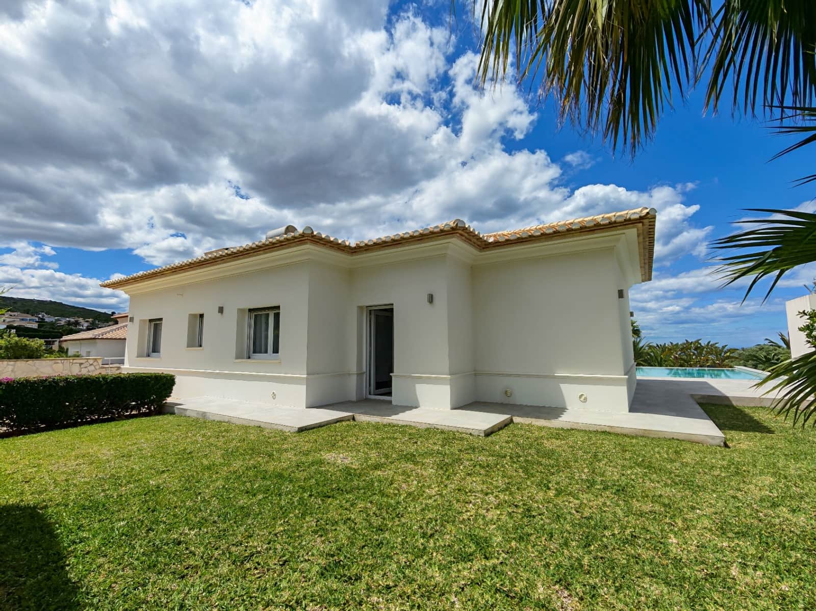4 bedroom Villa for sale in Denia with pool garage - € 995,000 (Ref: 9841859)