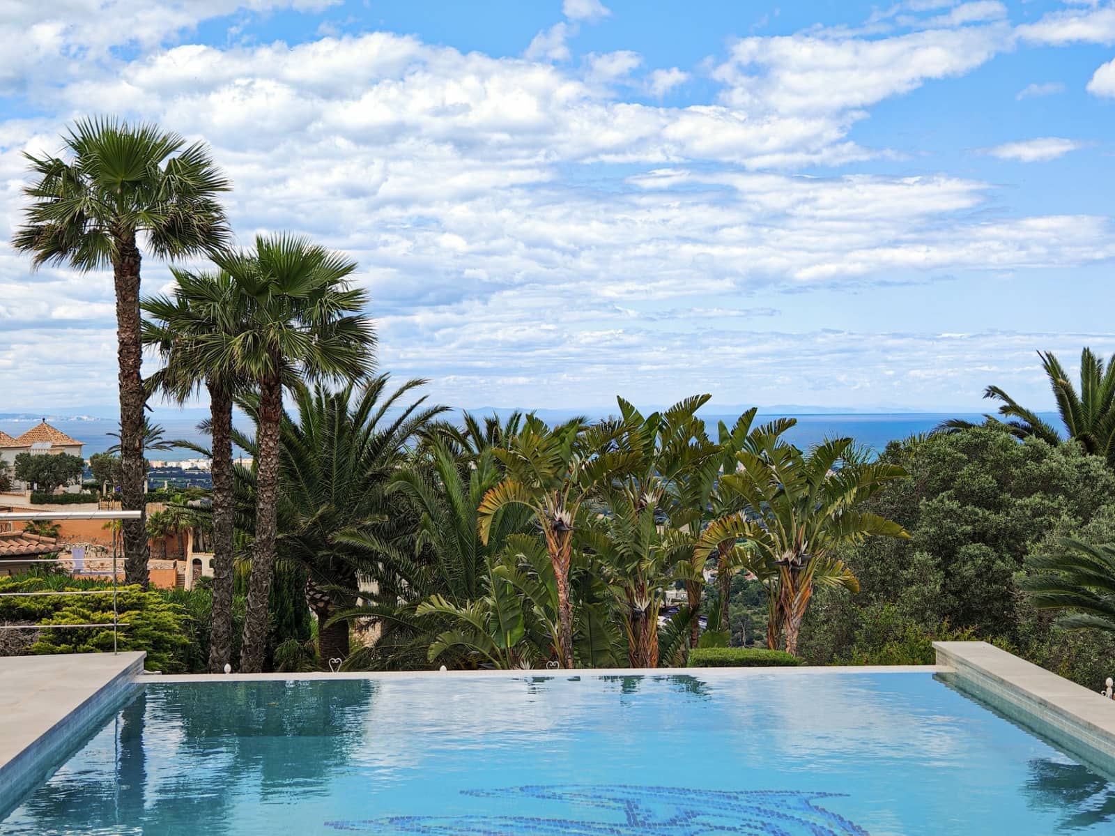 4 bedroom Villa for sale in Denia with pool garage - € 995,000 (Ref: 9841859)