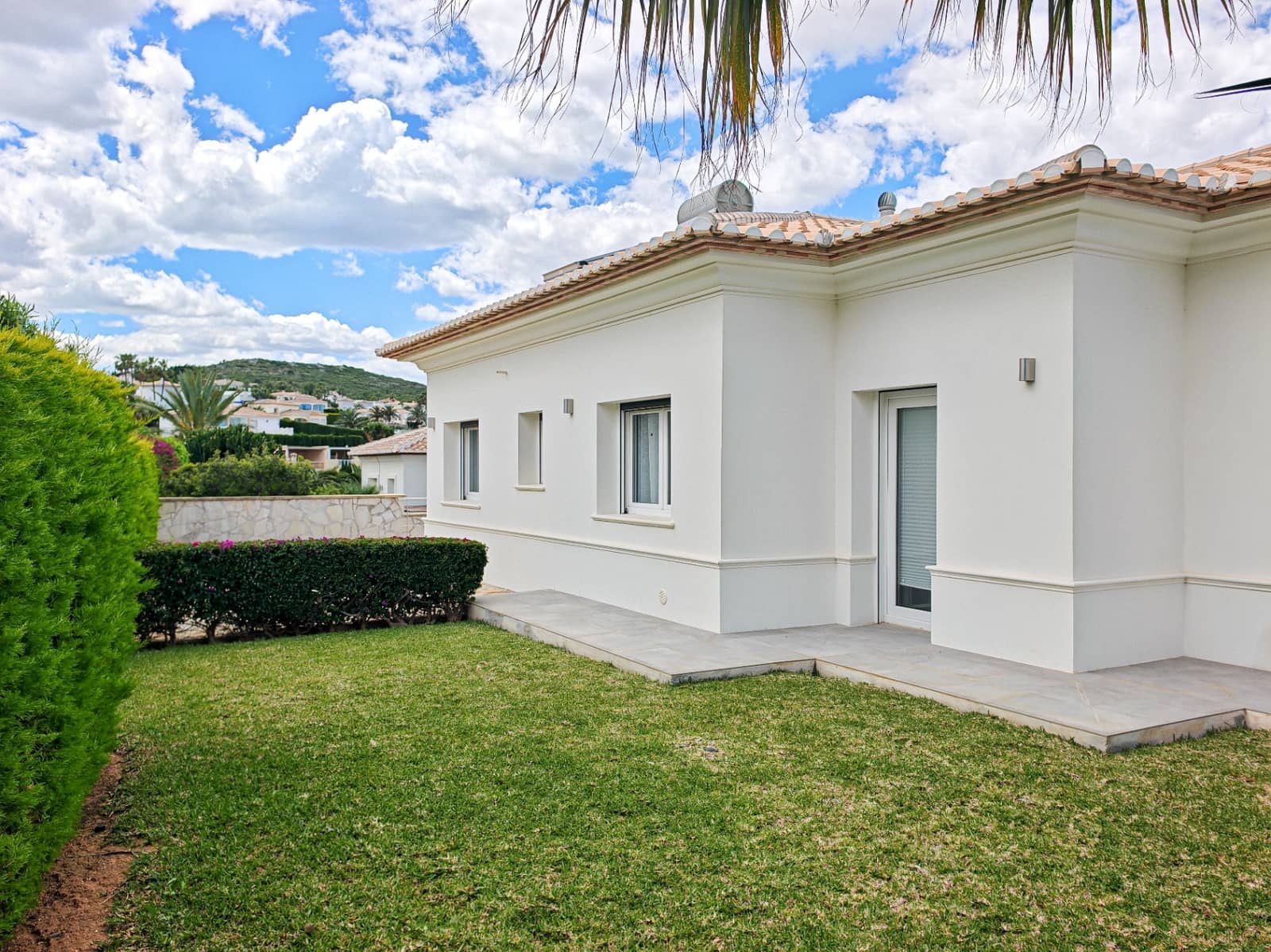 4 bedroom Villa for sale in Denia with pool garage - € 995,000 (Ref: 9841859)