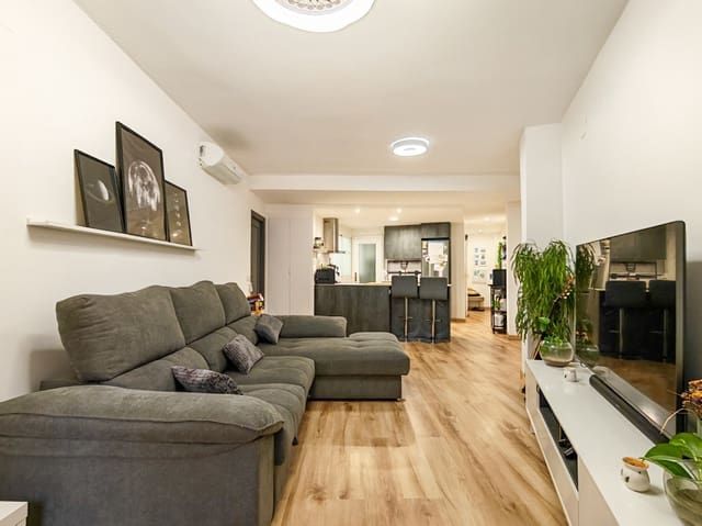 2 soveværelse Lejlighed til salg i Centro Urbano, Dénia - € 230.000 (Ref: 9893143)