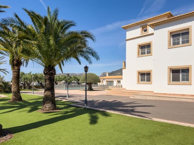 5 sypialnia Willa na sprzedaż w Calpe / Calp z basenem garażem - 3 150 000 € (Ref: 9984095)