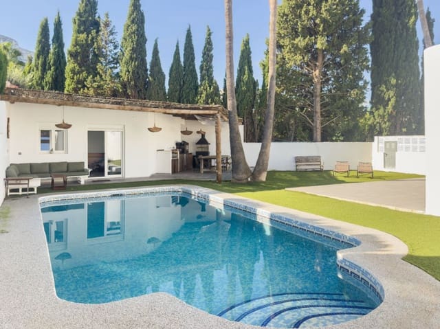 5 soverom Villa til salgs i Dénia med svømmebasseng garasje - € 800 000 (Ref: 9984096)
