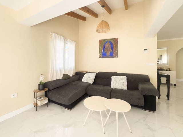 5 soverom Villa til salgs i Dénia med svømmebasseng garasje - € 800 000 (Ref: 9984096)