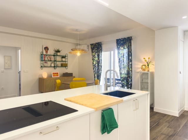 3 soverom Leilighet til salgs i Dénia med svømmebasseng garasje - € 450 000 (Ref: 9984097)
