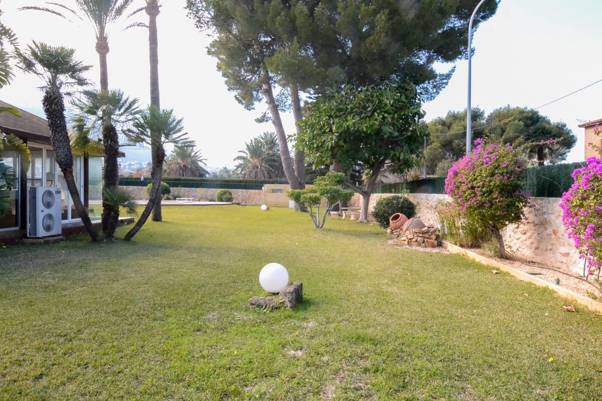 6 soveværelse Villa til salg i Denia med swimmingpool garage - € 1.250.000 (Ref: 9984103)