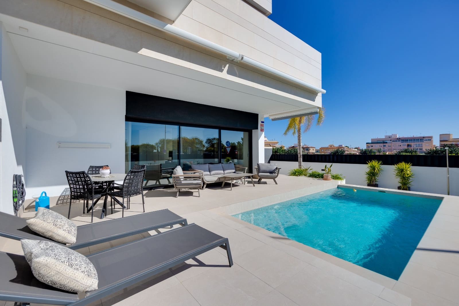 3 chambre Bungalow à vendre à Pilar de la Horadada avec piscine - 399 000 € (Ref: 9547357)