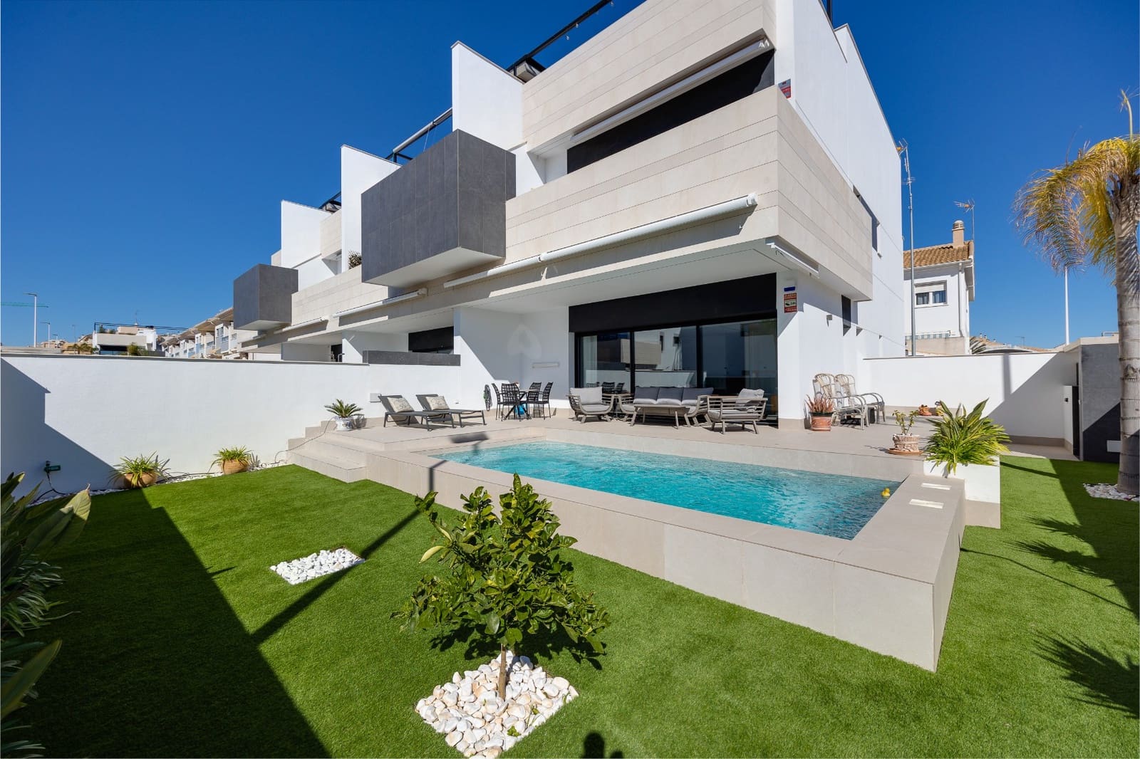 3 chambre Bungalow à vendre à Pilar de la Horadada avec piscine - 399 000 € (Ref: 9547357)
