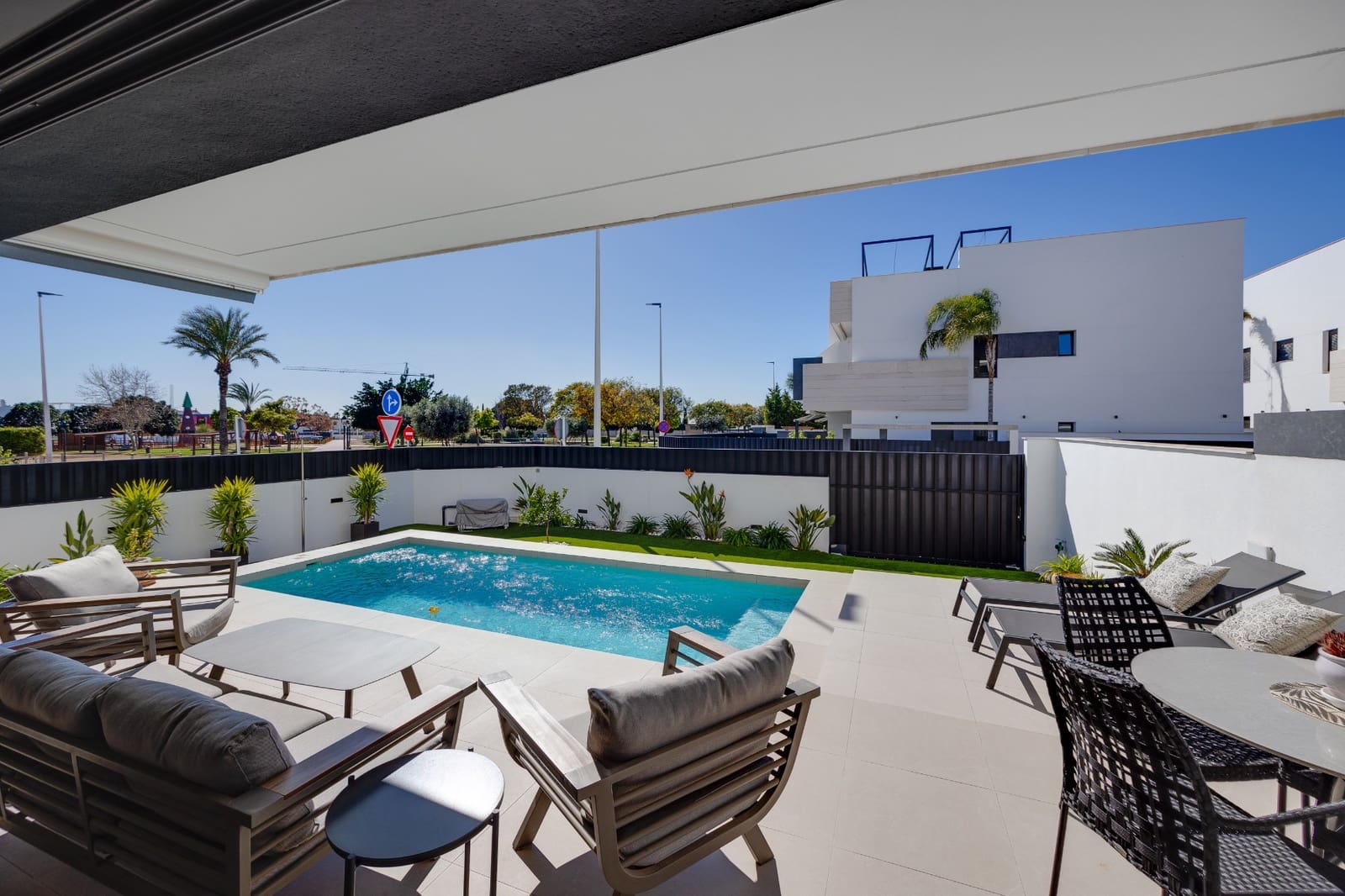 3 chambre Bungalow à vendre à Pilar de la Horadada avec piscine - 399 000 € (Ref: 9547357)