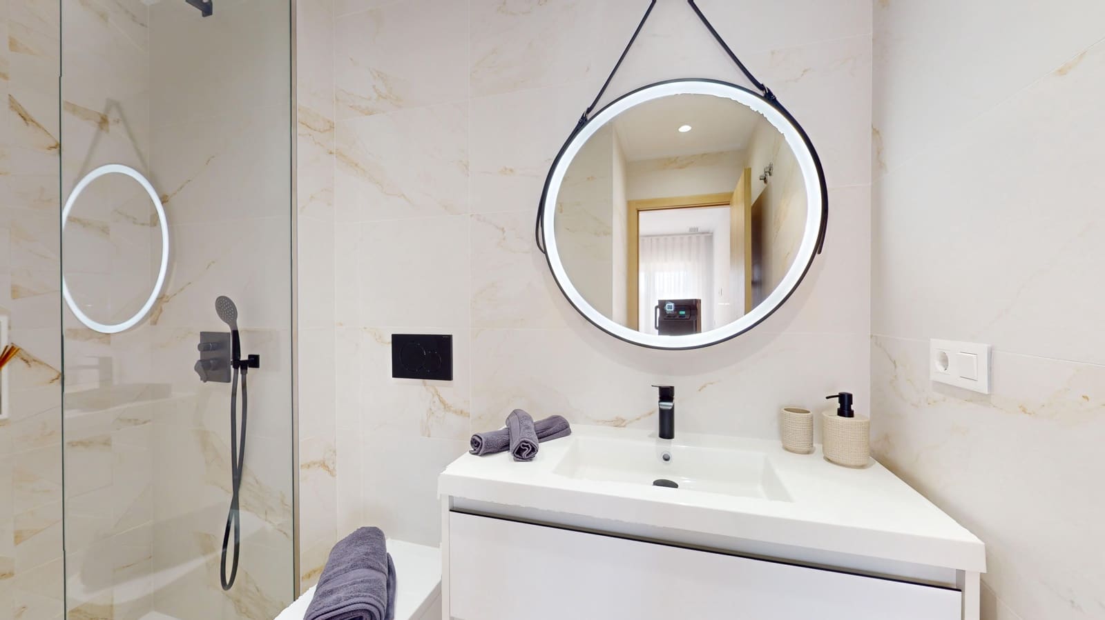 Apartamento de 3 habitaciones en Pilar de la Horadada en venta con piscina - 284.900 € (Ref: 9640975)