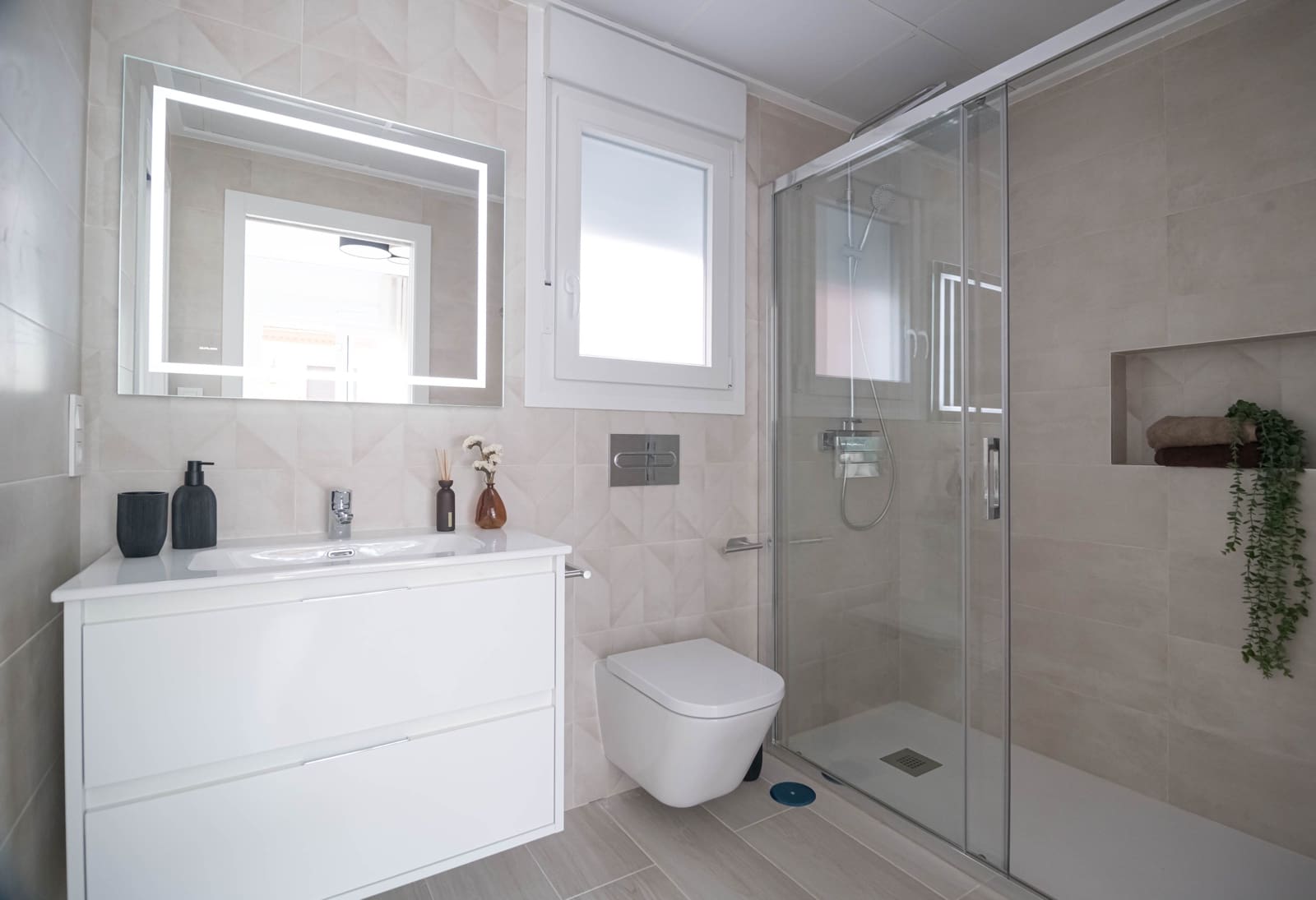 Adosado de 3 habitaciones en Avileses en venta - 269.000 € (Ref: 9642307)