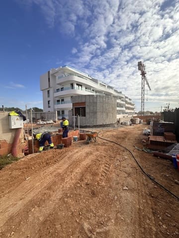 2 makuuhuone Ranta-asunto myytävänä paikassa Playa Flamenca, Orihuela mukana uima-altaan - 325 000 € (Ref: 9642994)