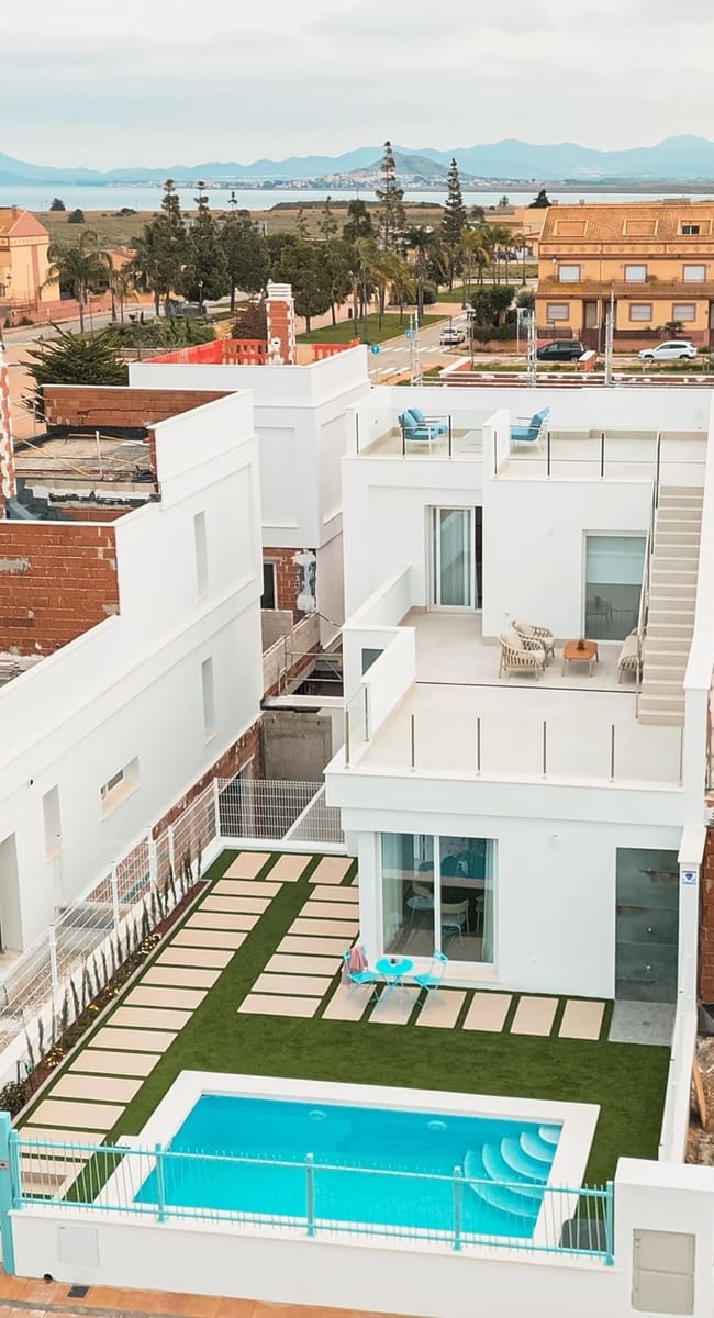 3 camera da letto Villetta a Schiera in vendita in Los Alcazares con piscina - 467.000 € (Rif: 9643021)