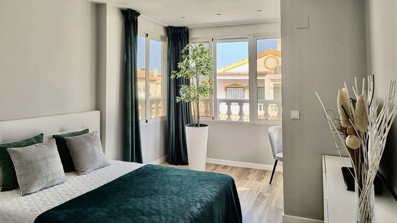 3 soverom Hus til salgs i Playa Flamenca med svømmebasseng - € 277 900 (Ref: 9758025)