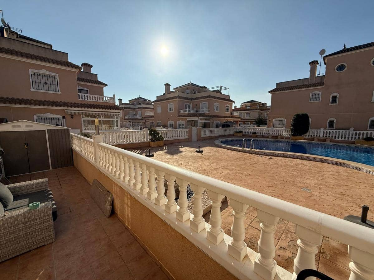 2 sovrum Semi-fristående Villa till salu i Torre de la Horadada - 254 900 € (Ref: 9758028)