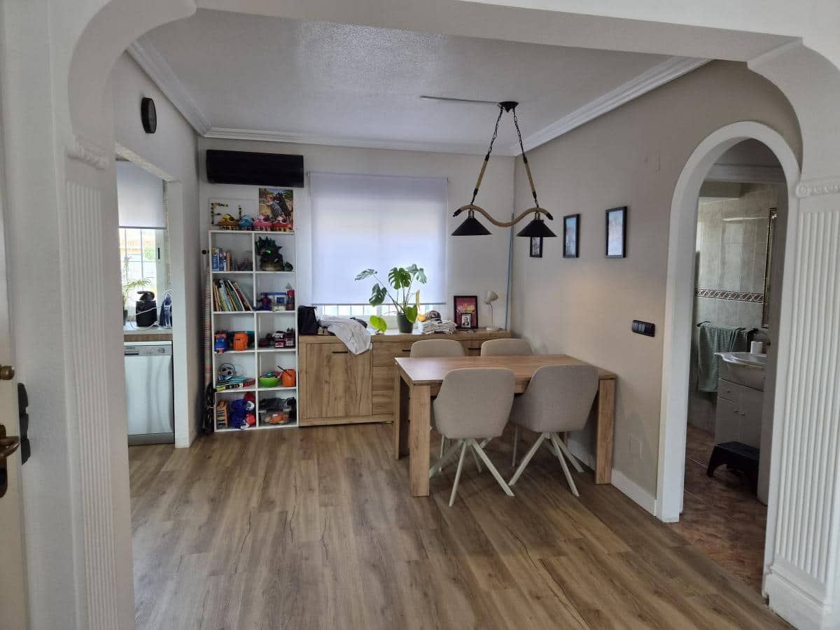 2 slaapkamer Halfvrijstaande villa te koop in Torre de la Horadada - € 254.900 (Ref: 9758028)