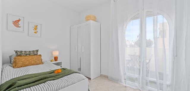 Casa de 2 habitaciones en La Florida, Orihuela en venta con piscina - 205.000 € (Ref: 9758036)