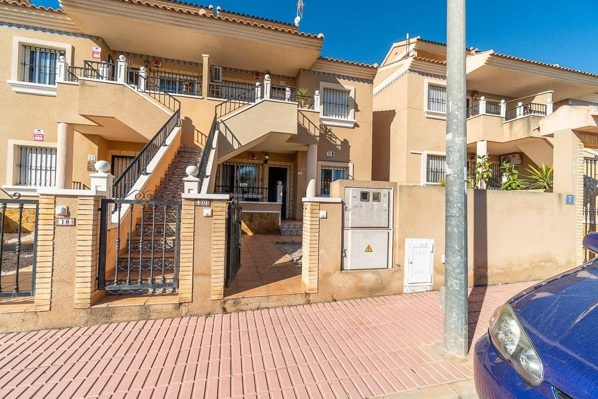 2 quarto Bungalow para venda em Villamartin com piscina - 159 000 € (Ref: 9758042)