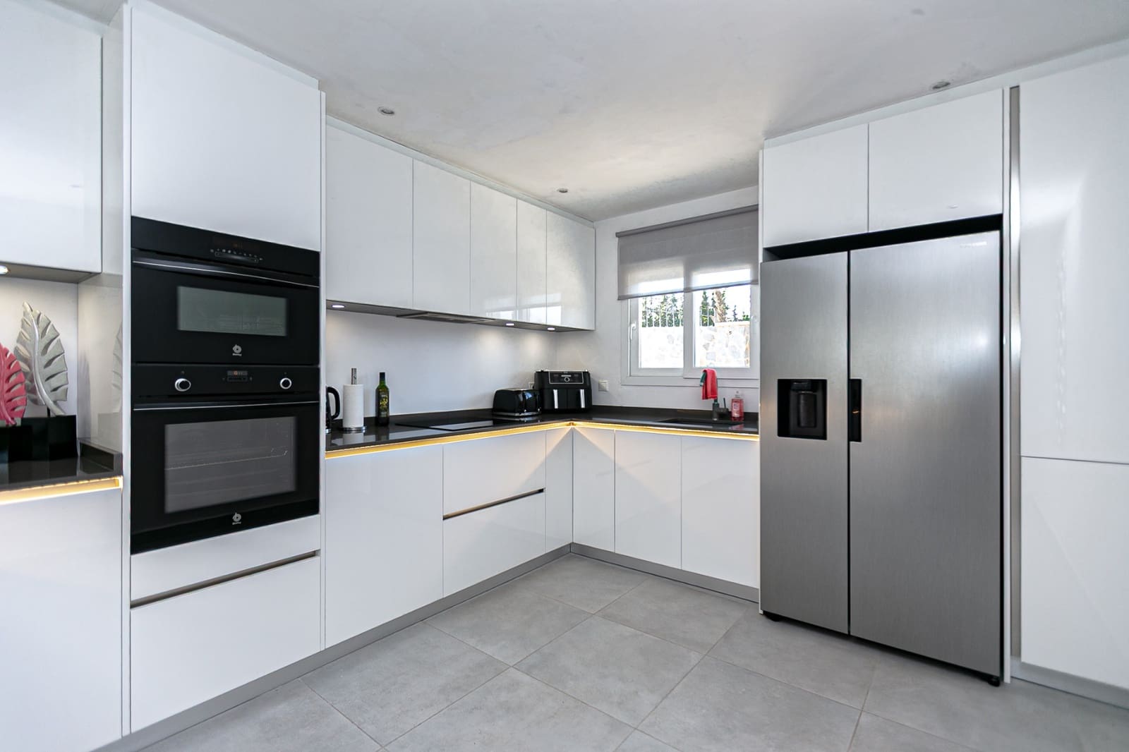 6 Zimmer Villa zu verkaufen in Campoamor mit Pool - 799.000 € (Ref: 9819310)