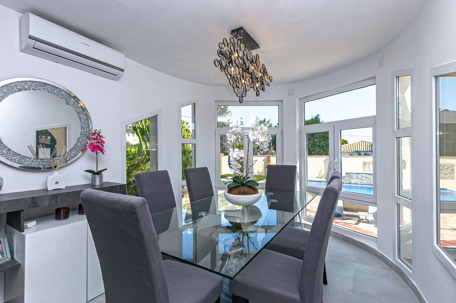 6 Zimmer Villa zu verkaufen in Campoamor mit Pool - 799.000 € (Ref: 9819310)