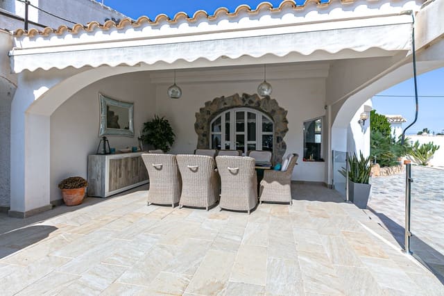 6 Zimmer Villa zu verkaufen in Campoamor, Orihuela mit Pool - 799.000 € (Ref: 9819310)
