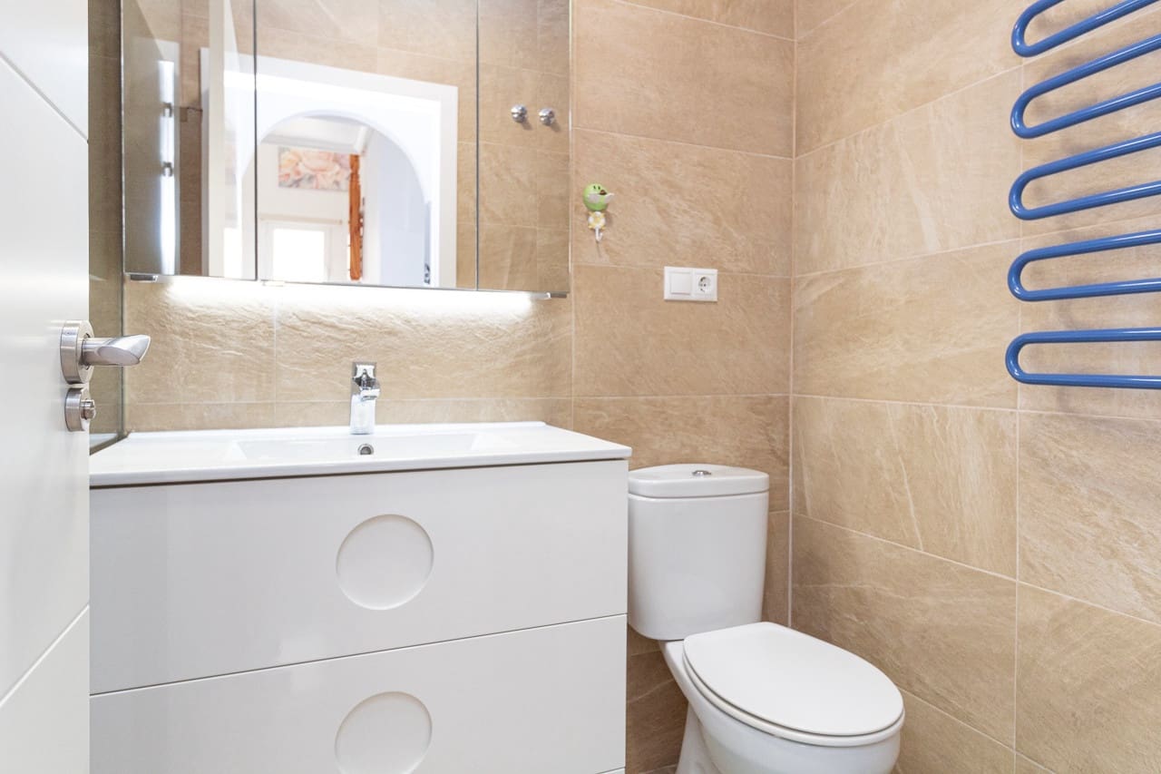 Pareado de 3 habitaciones en La Zenia en venta con piscina - 312.000 € (Ref: 9819314)