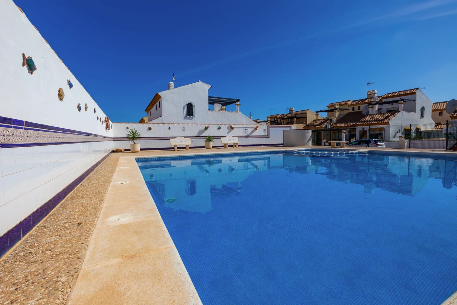 Pareado de 3 habitaciones en La Zenia en venta con piscina - 312.000 € (Ref: 9819314)
