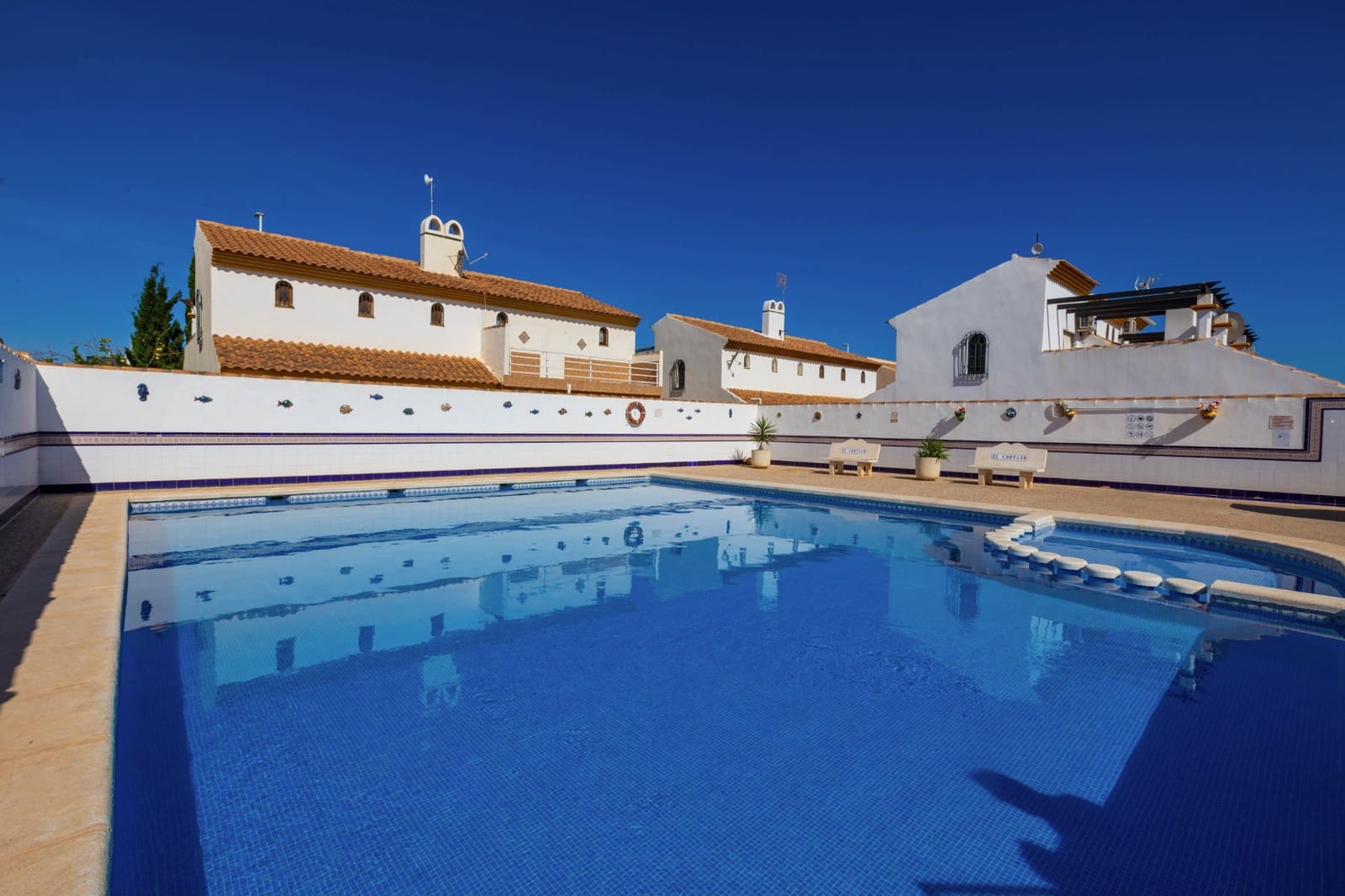Pareado de 3 habitaciones en La Zenia en venta con piscina - 312.000 € (Ref: 9819314)