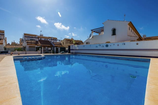 Pareado de 3 habitaciones en La Zenia, Orihuela en venta con piscina - 312.000 € (Ref: 9819314)