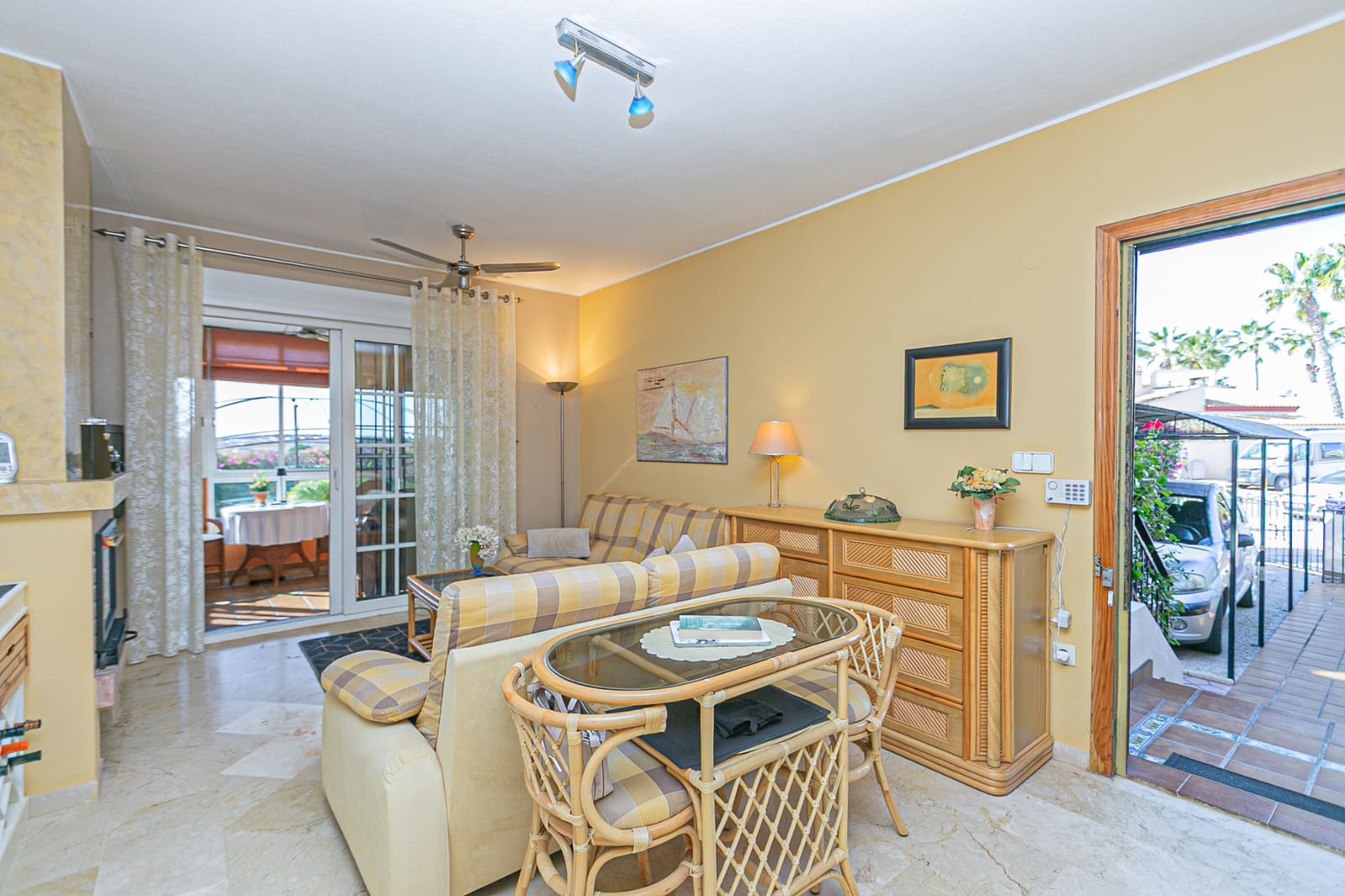 2 makuuhuone Huoneisto myytävänä paikassa Playa Flamenca mukana uima-altaan - 210 000 € (Ref: 9819317)