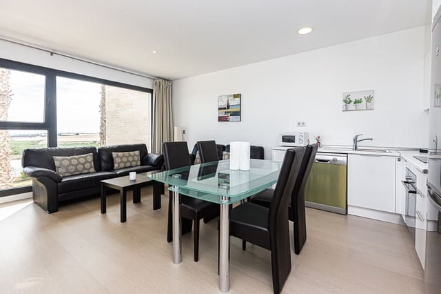 Ático de 2 habitaciones en Pinar de Campoverde, Pilar de la Horadada en venta con piscina - 199.900 € (Ref: 9819318)