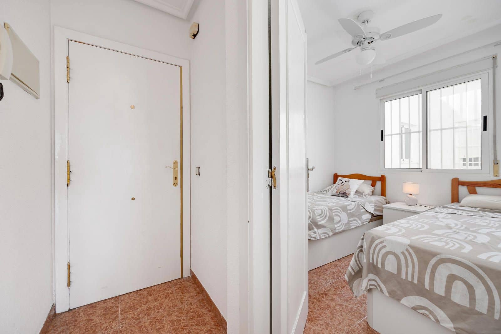 2 soveværelse Penthouse til salg i Torrevieja med swimmingpool - € 154.969 (Ref: 9819320)