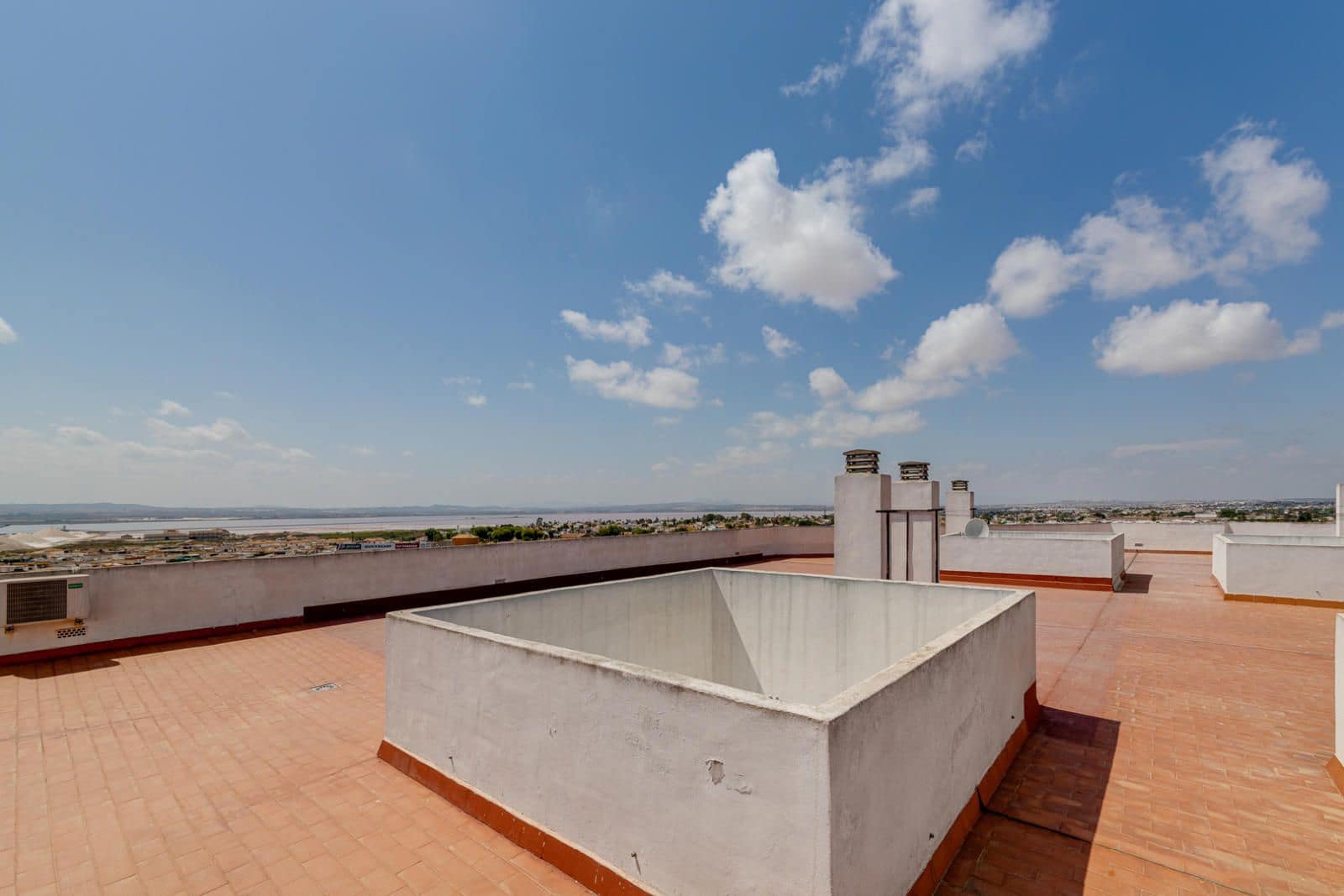 2 soveværelse Penthouse til salg i Torrevieja med swimmingpool - € 154.969 (Ref: 9819320)
