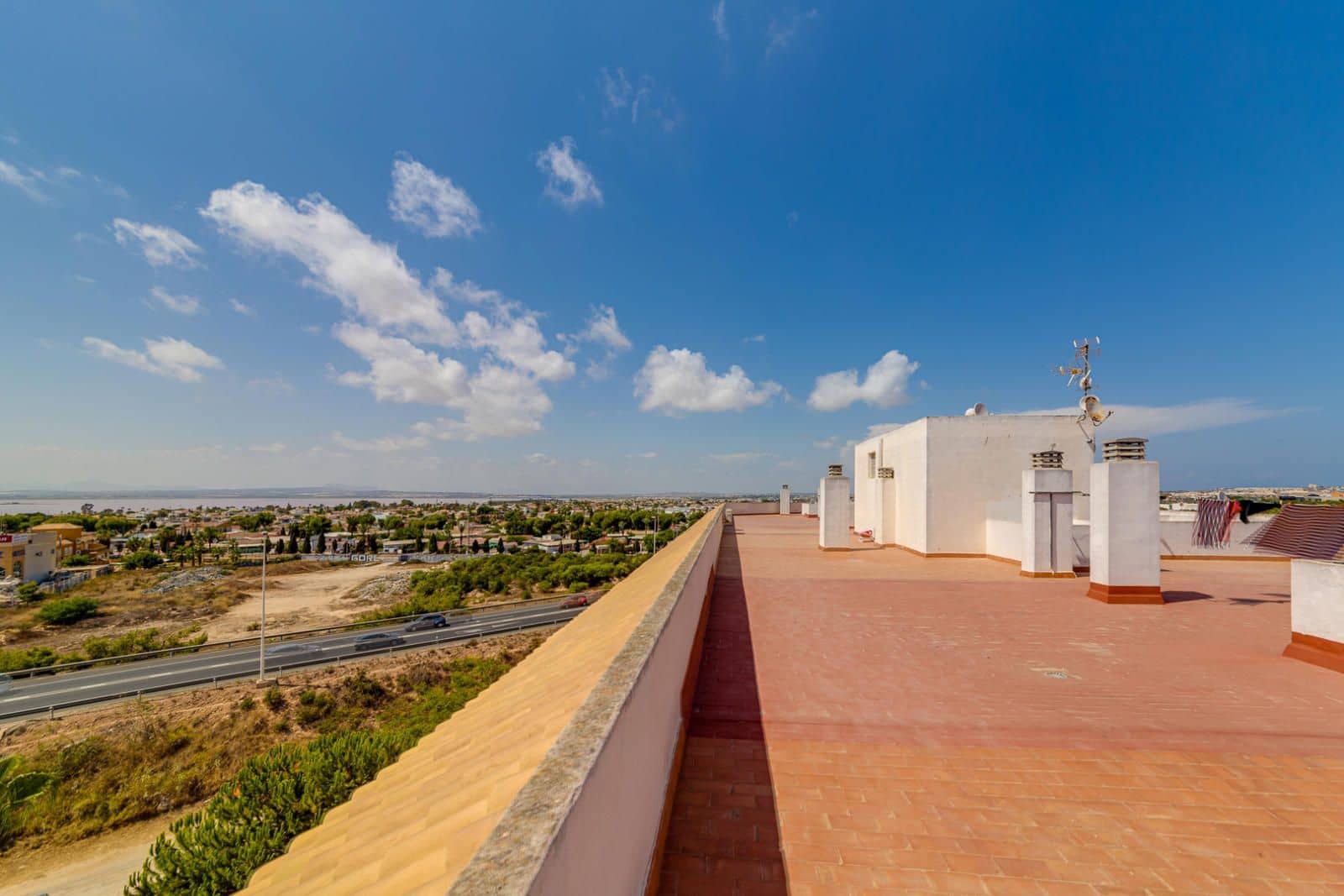 2 soveværelse Penthouse til salg i Torrevieja med swimmingpool - € 154.969 (Ref: 9819320)