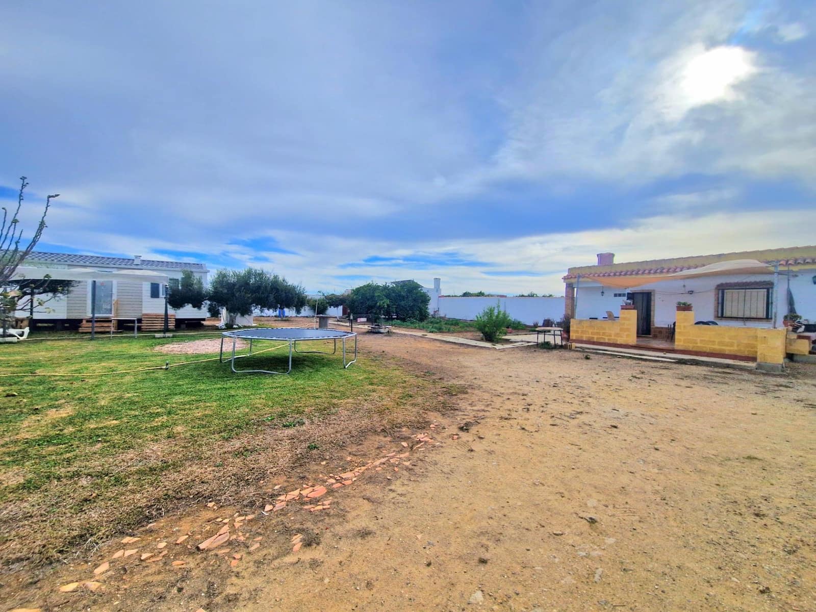 2 slaapkamer Finca/Landhuis te koop in Chiclana de la Frontera - € 115.000 (Ref: 9622672)