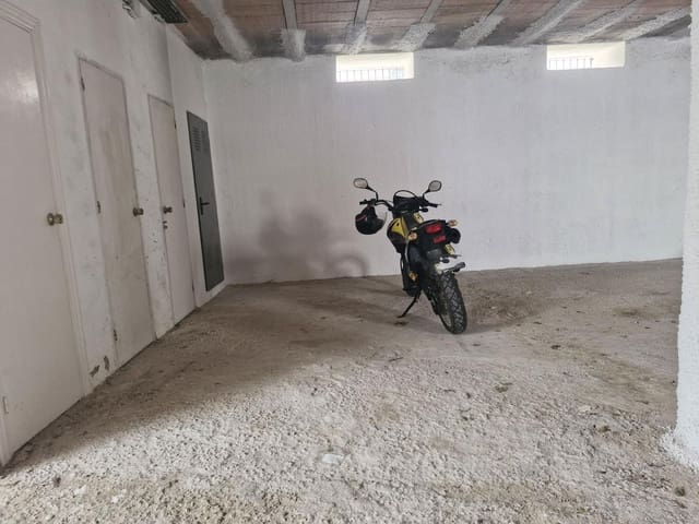 Autotalli myytävänä paikassa Medina-Sidonia - 13 200 € (Ref: 9622676)