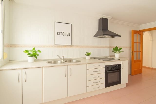 3 bedroom Flat for sale in Chiclana de la Frontera - € 139,990 (Ref: 9622678)