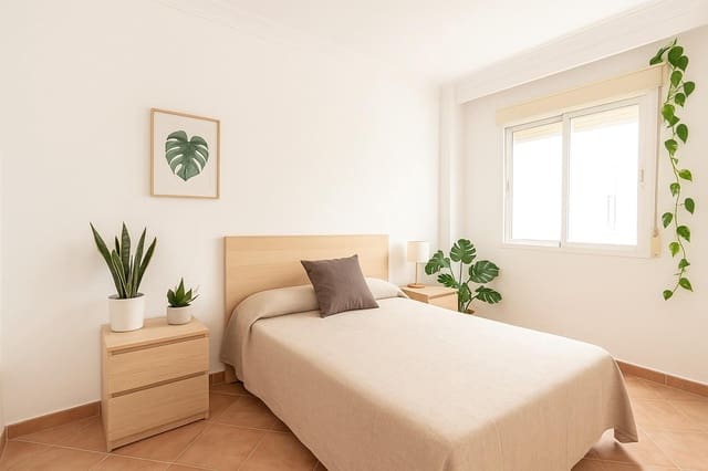 3 bedroom Flat for sale in Chiclana de la Frontera - € 139,990 (Ref: 9622678)