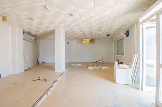 Erhverv til salg i Medina-Sidonia - € 85.000 (Ref: 9622679)