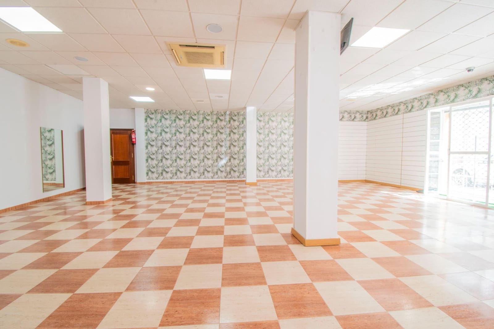 1 bedroom Commercial for sale in Medina-Sidonia - € 199,900 (Ref: 9622680)