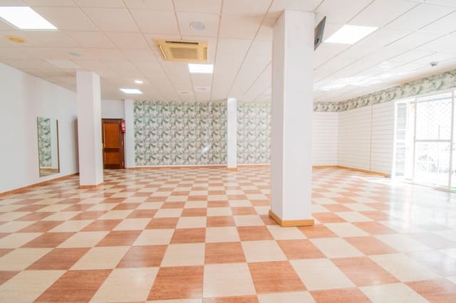 1 bedroom Commercial for sale in Medina-Sidonia - € 199,900 (Ref: 9622680)