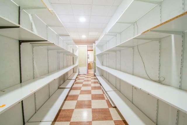 1 bedroom Commercial for sale in Medina-Sidonia - € 199,900 (Ref: 9622680)