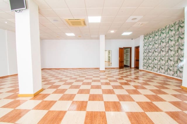 1 bedroom Commercial for sale in Medina-Sidonia - € 199,900 (Ref: 9622680)