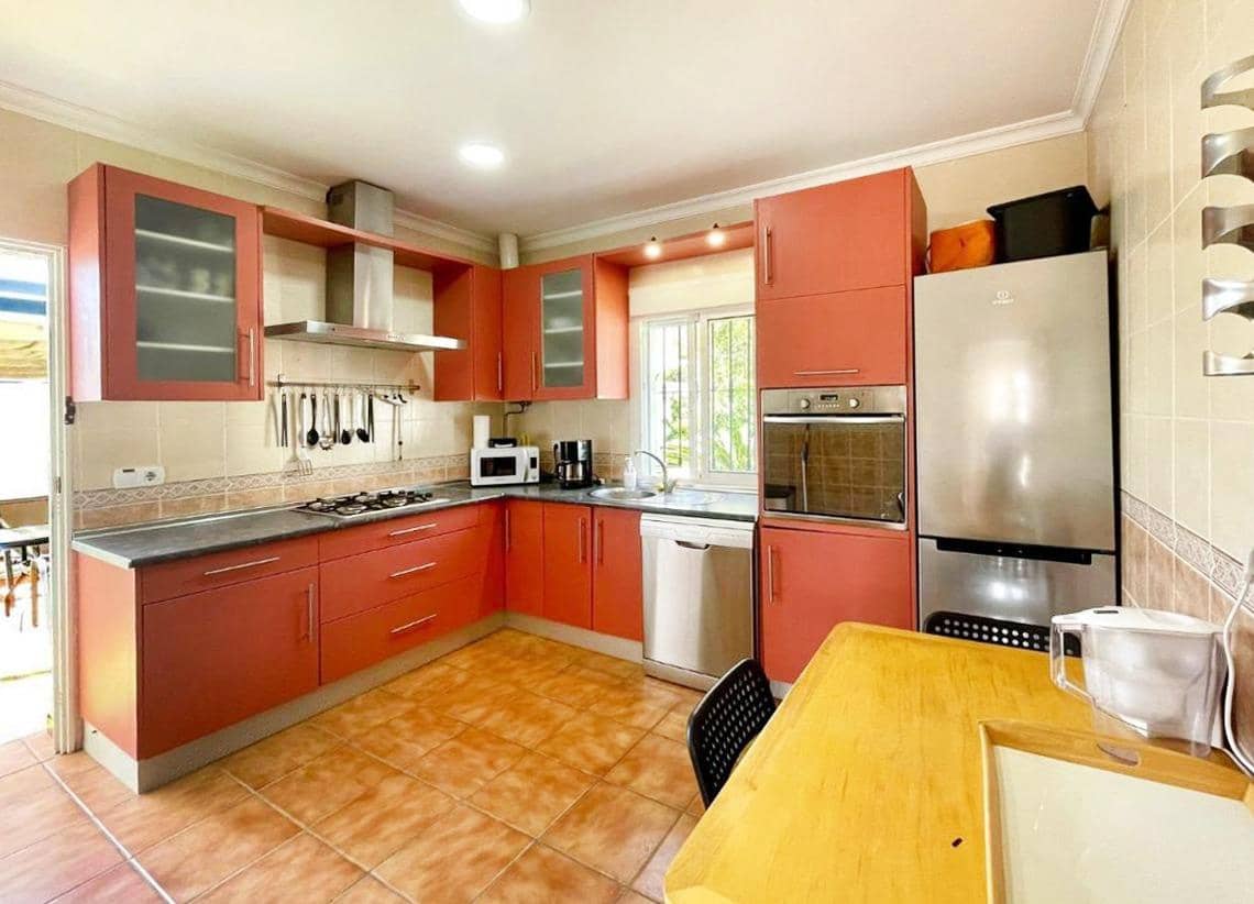 3 sovrum Villa till salu i Novo Sancti Petri med pool garage - 320 000 € (Ref: 9622684)