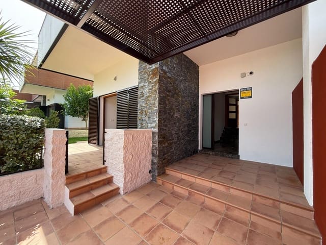 4 sovrum Radhus till salu i Chiclana de la Frontera - 475 000 € (Ref: 9622685)