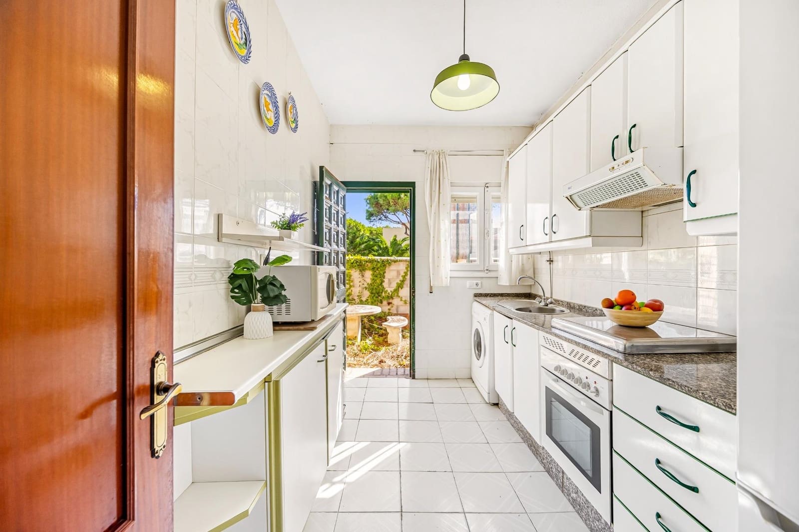 Chalet de 3 habitaciones en La Barrosa en venta - 699.990 € (Ref: 9622687)