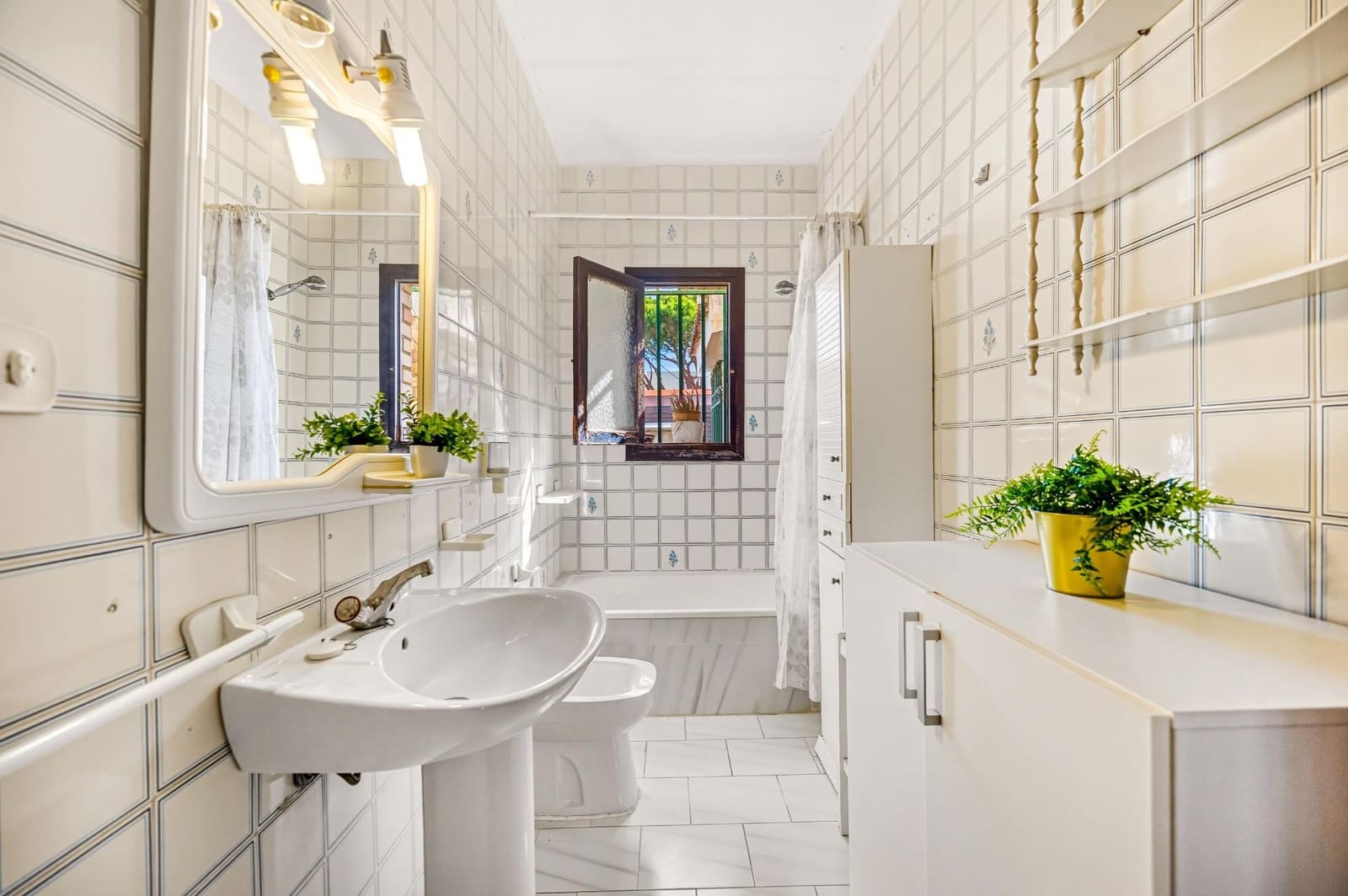 Chalet de 3 habitaciones en La Barrosa en venta - 699.990 € (Ref: 9622687)