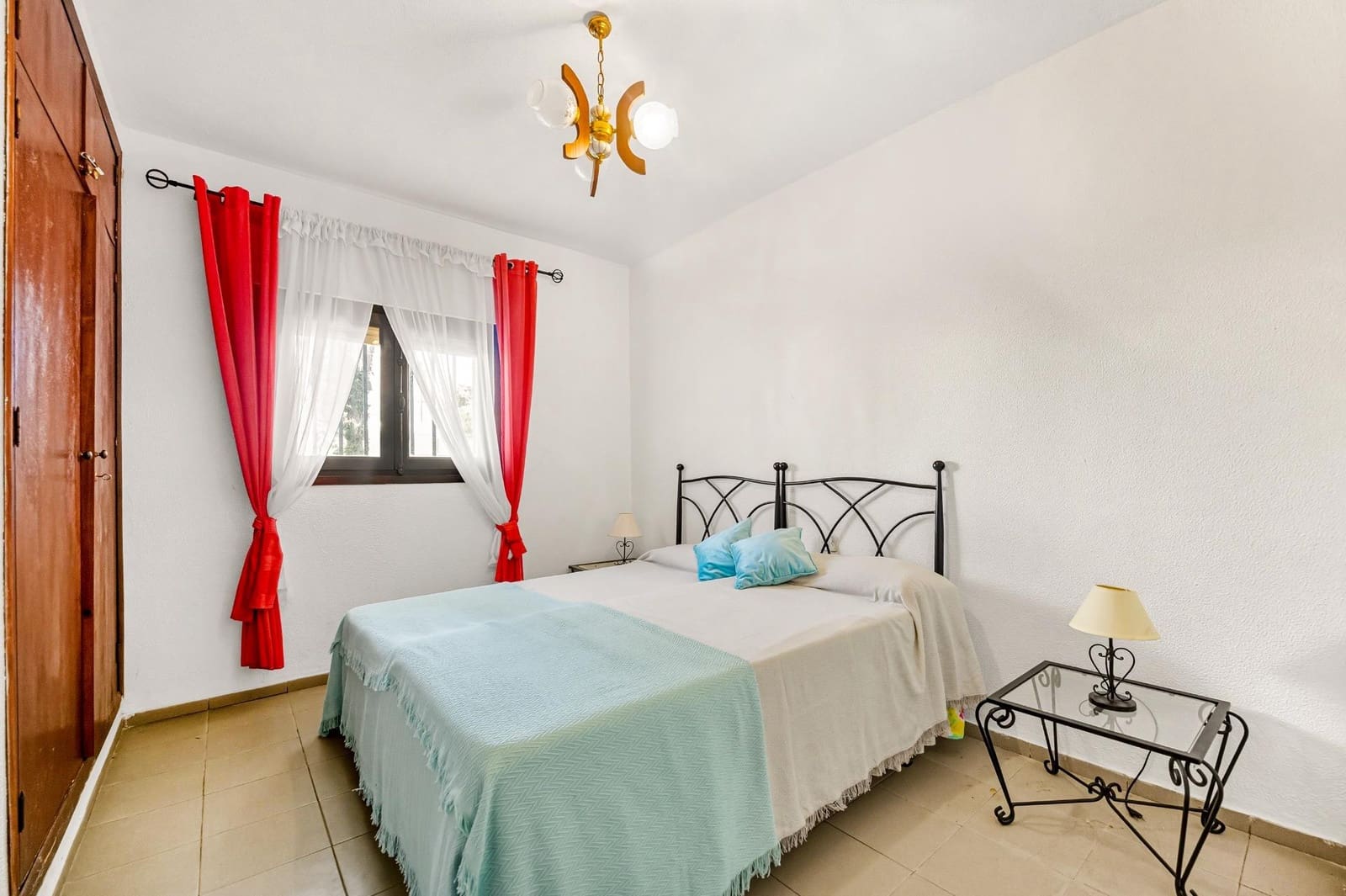 Chalet de 3 habitaciones en La Barrosa en venta - 699.990 € (Ref: 9622687)