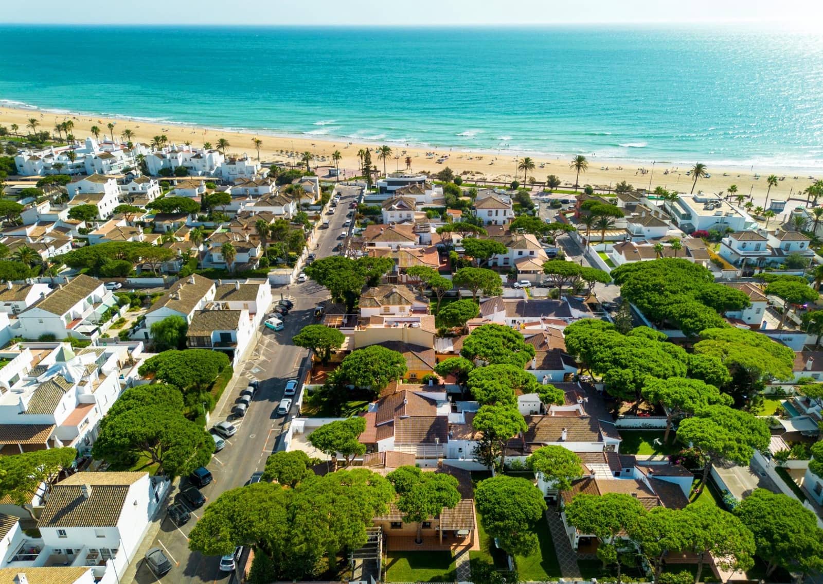 Chalet de 3 habitaciones en La Barrosa en venta - 699.990 € (Ref: 9622687)