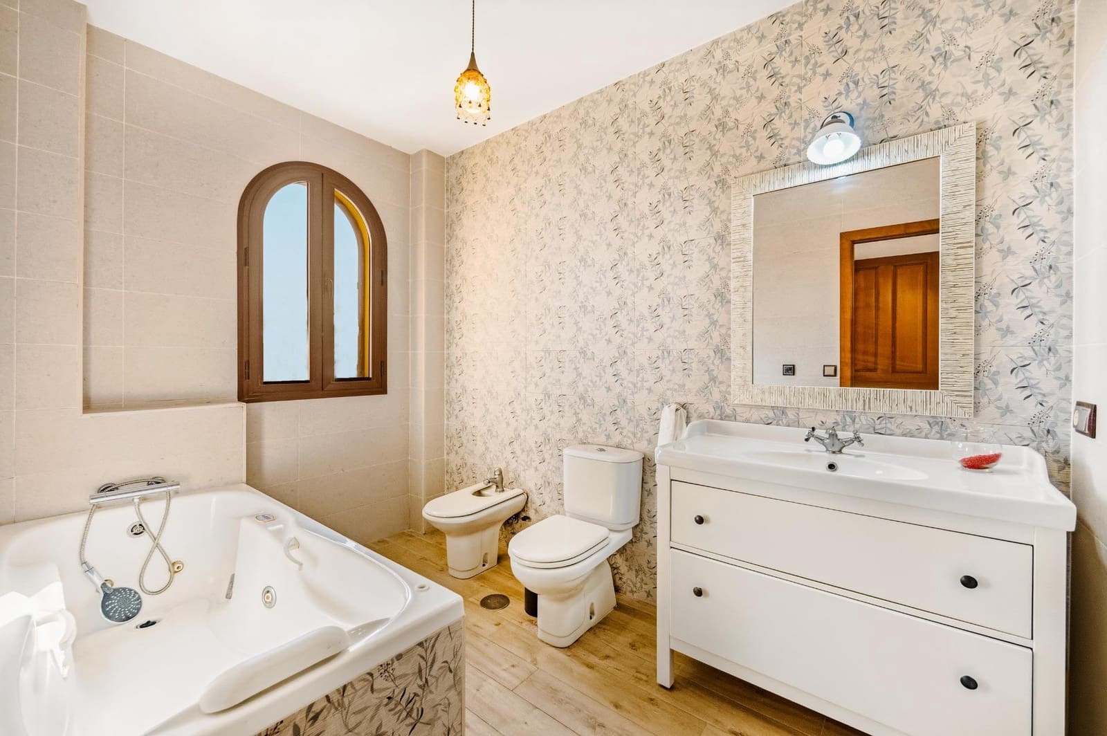 5 soverom Villa til salgs i Chiclana de la Frontera med svømmebasseng garasje - € 630 000 (Ref: 9622688)